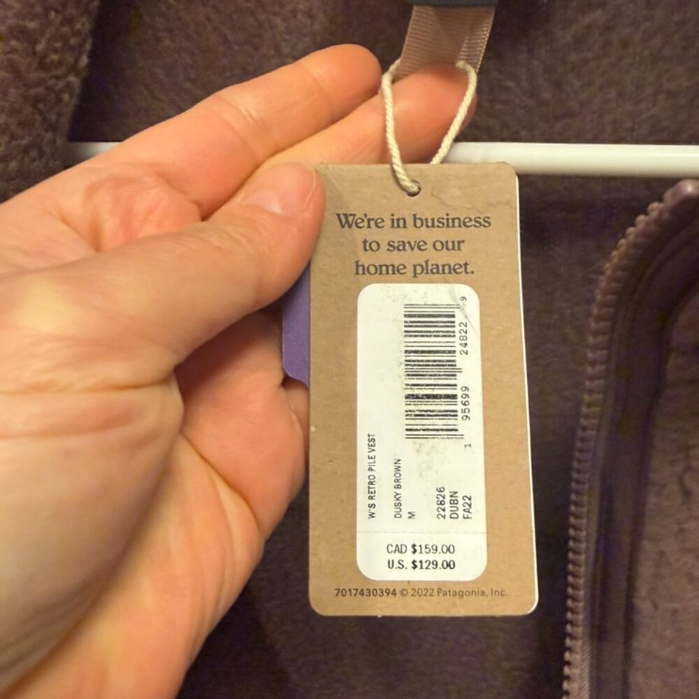 NWT Patagonia Women's Retro Pile Fleece Vest, Medium in Dusky Brown - Picture 2 of 6